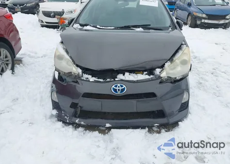 2013 Toyota Prius C One z USA, uszkodzony, nr VIN JTDKDTB36D1548607